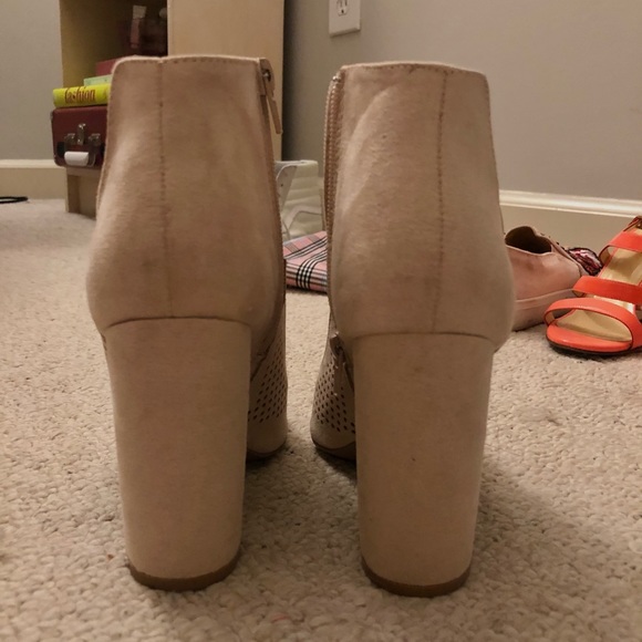 Nude Pointed Toe Perforated Block Heels - Picture 3 of 3